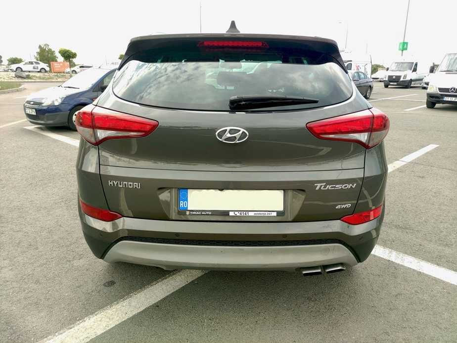 Hyundai Tucson 2.0 CRDI 4WD 6AT Premium+