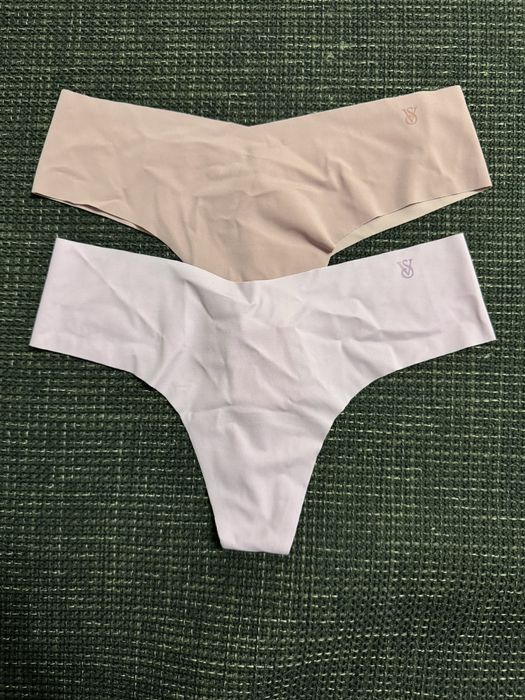 Chiloti Victoria's Secret thong marimea S