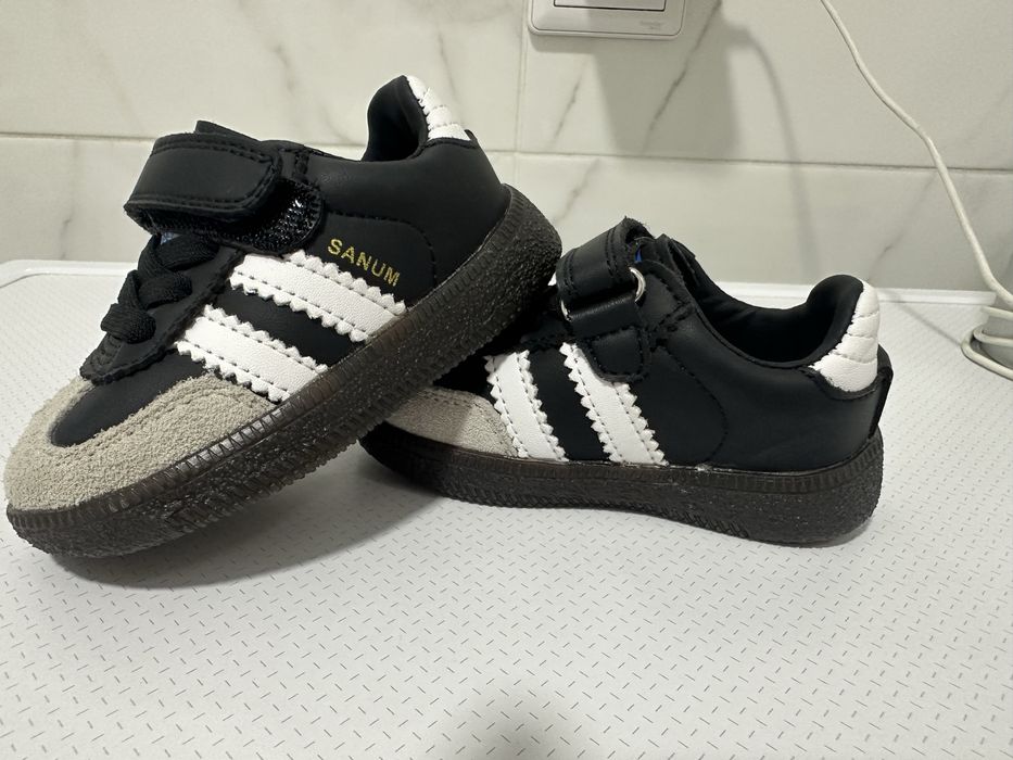 Продам детские кроссовки 16 размера в идеальном состоянии!