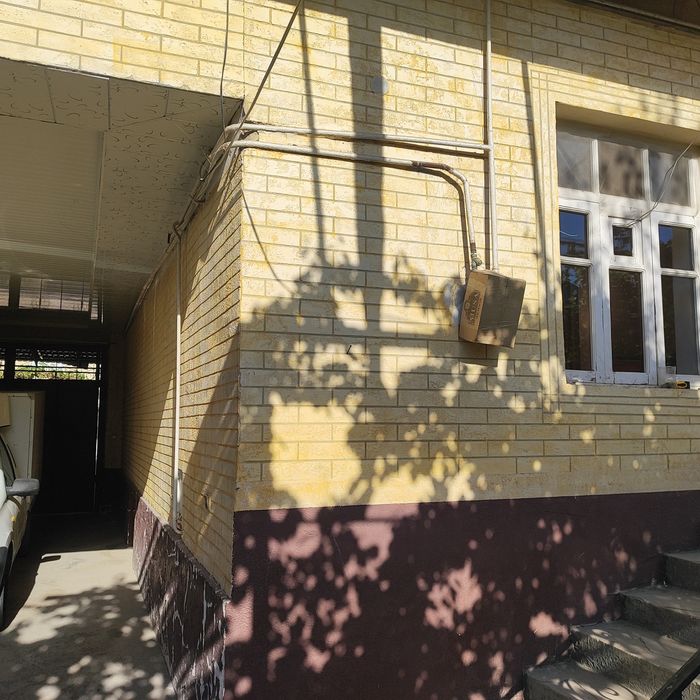 Mirzo Ulugbek ginekalogiya institut mahallada yashashga tayyor 4 xona