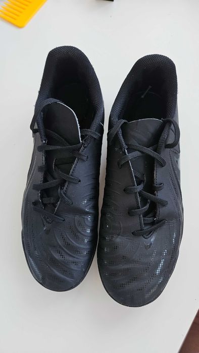 Ghete fotbal,Nike,marimea 40.5