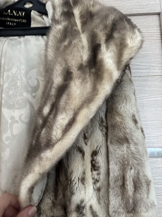 Продам шубу из меха норки .