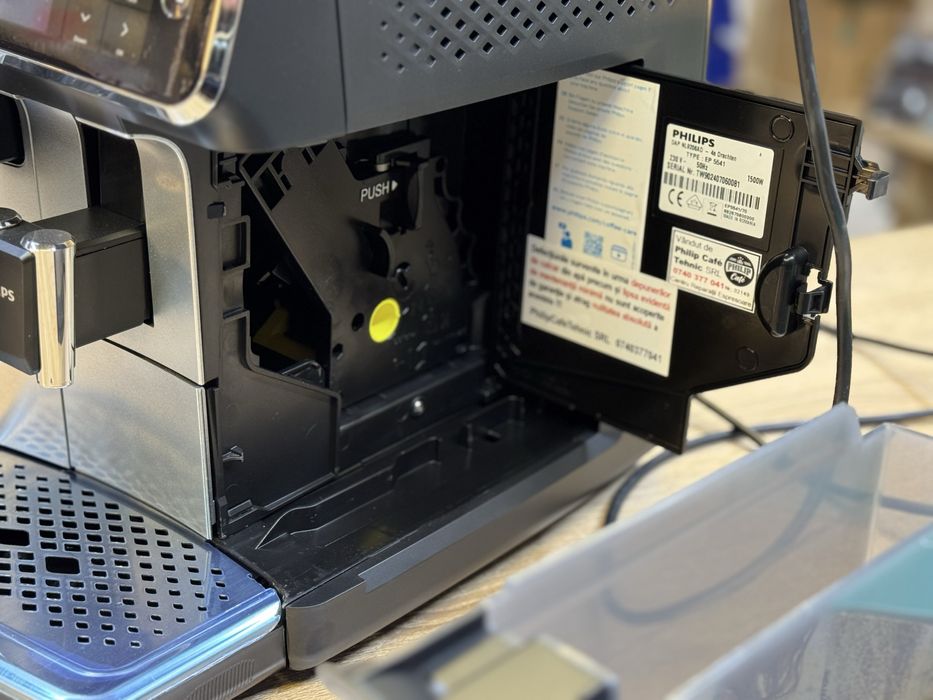 PHILIPS latteGo espresor revizionat impecabil
