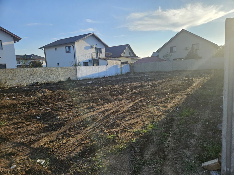 Teren de vanzare cu autoritățile si proiect inclus