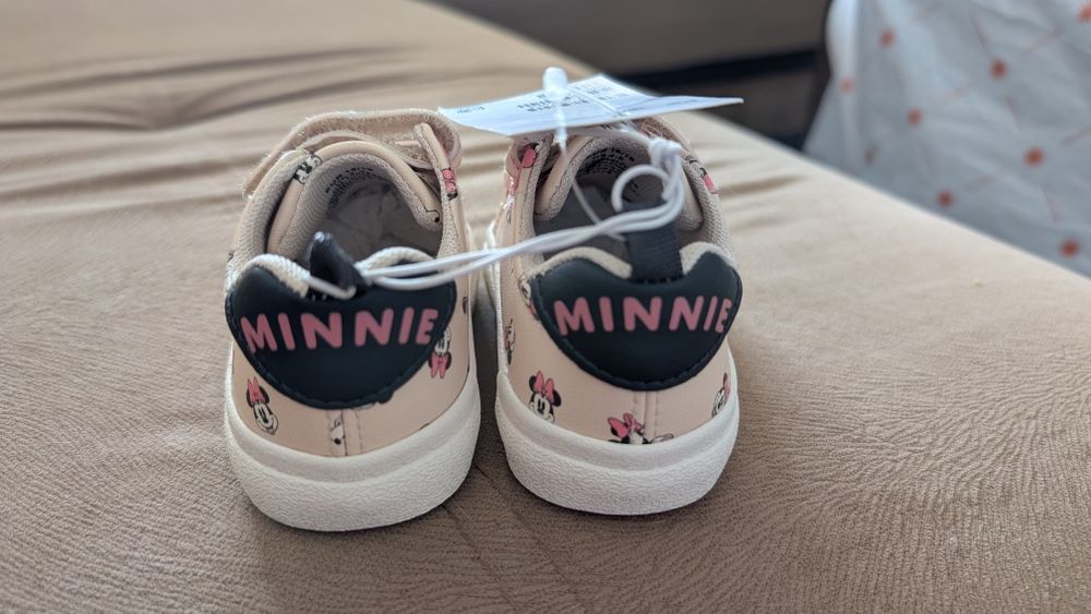 Чисто нови бебешки обувки/маратонки H&M