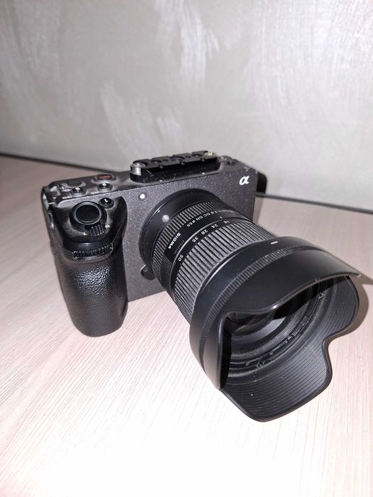 Объектив Sigma 18-50mm