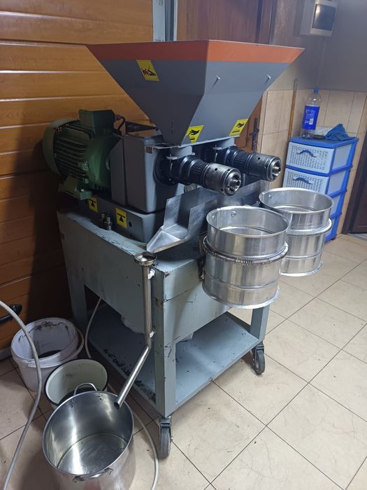 Presă de ulei la rece