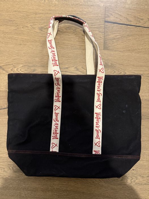 Victoria’s secret чанта 2 броя - червено и черно I tote bag