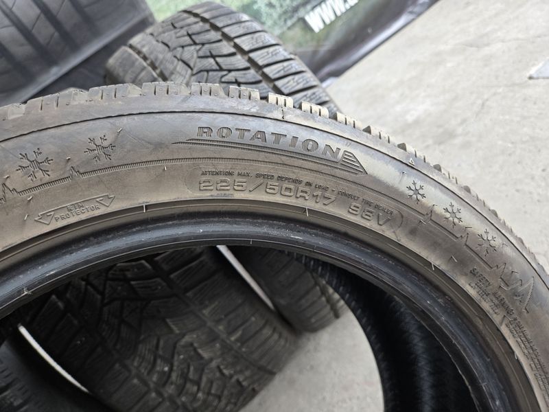 225/50/17 DUNLOP 4бр