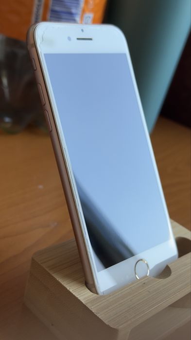 iPhone 8 Gold (Auriu) - 64 GB - Liber de rețea, Baterie 81%