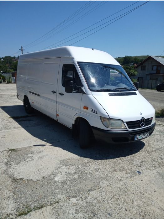 Vând sprinter motor 2.2