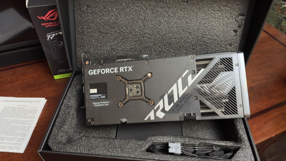 Asus Rog Stix RTX 4070 Super12GB