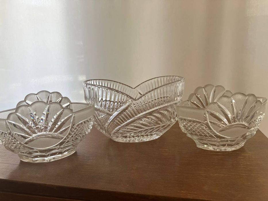 Продам хрустали срочно! Большие 40000шт маленькие пара 40000..