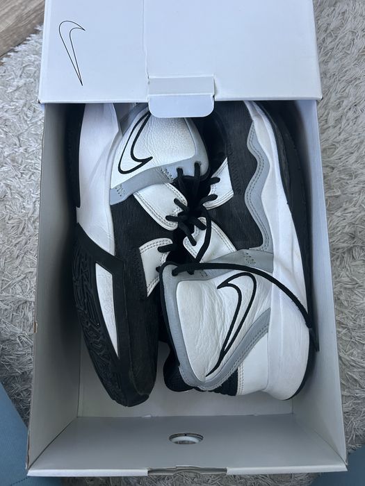 Custom Nike Kyrie 8 (Infynity)