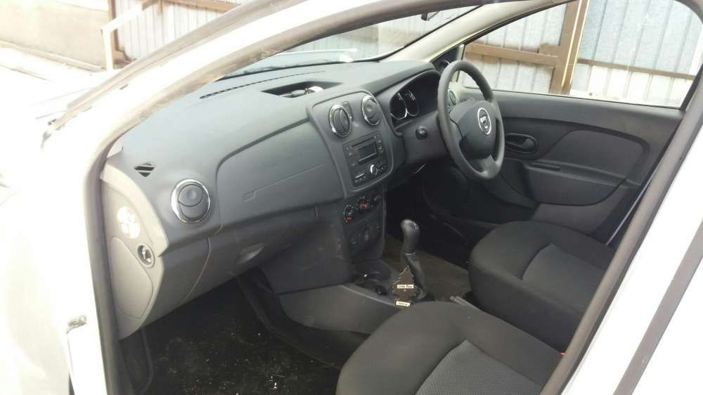 Dacia sandero 2016 1,2 16 V 15.000 km dezmembrez piese dezmembrari