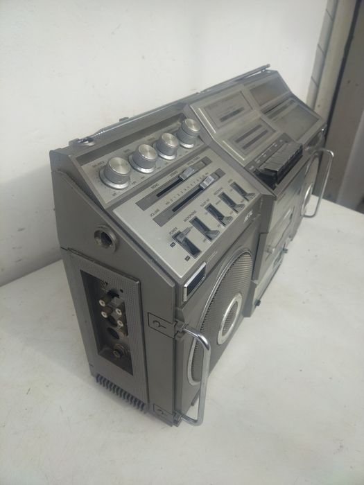 Радио касетофон PHILIPS D9714 Elephant Слонът 1981г. 
Ghettoblaster Vi