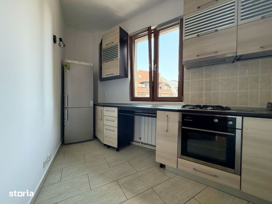 2 cam -decomandat - centrala proprie- renovat - bloc1961 - tavan inalt
