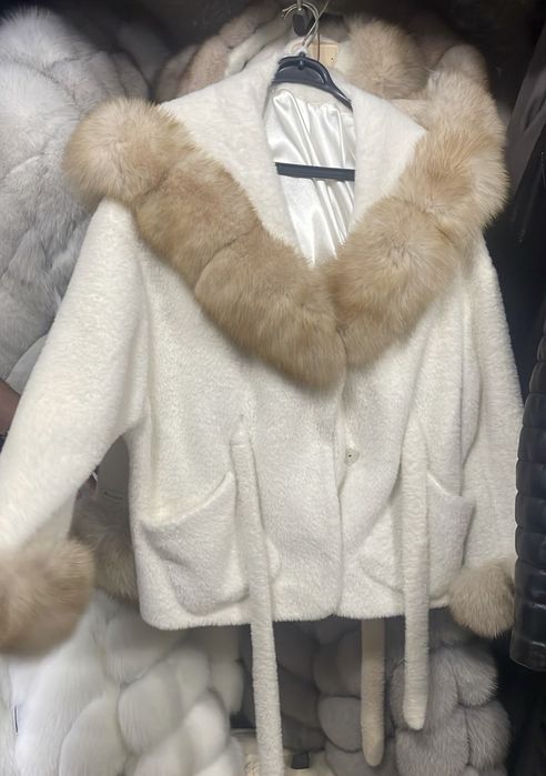 Jacheta alcantara cu blana de vulpe