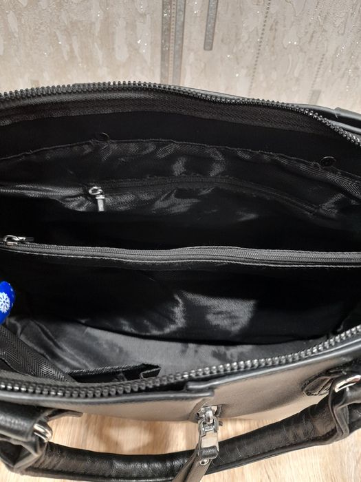 Продам сумку почти новую