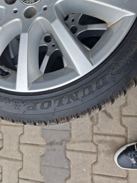 Гуми с Джанти за Mercedes C class W204 225/45 R17 Dunlop 2024