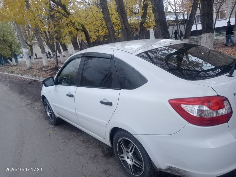 Продам машину Лада гранта
