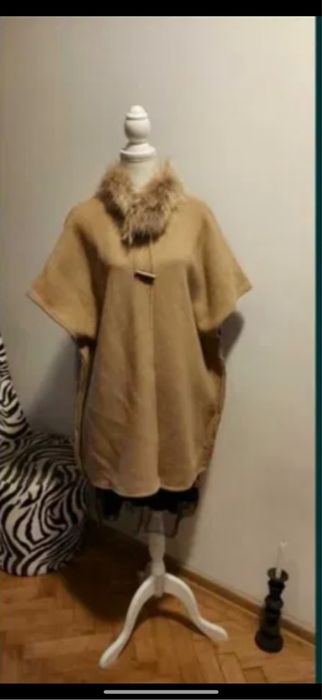 Poncho cu guler din blana naturala