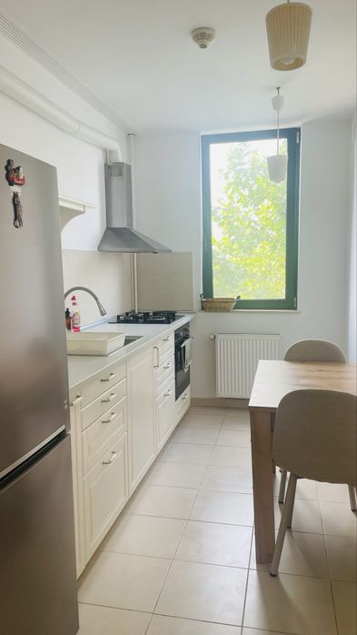 Direct proprietar: Inchiriez Apartament 2 camere (loc de parcare inclus)