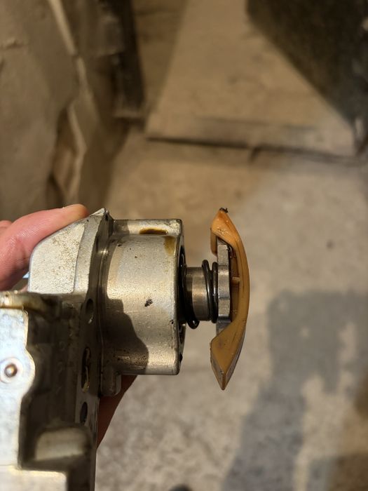 Обтегач, ангренажна верига 1.8 20v 125кс