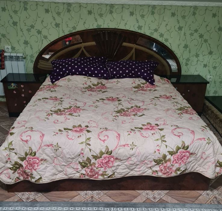 Спальный гарнитур