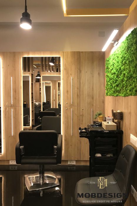 Căutăm colege talentate pentru coafor și manichiură!