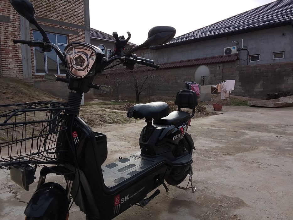 Элктроскутер ск8