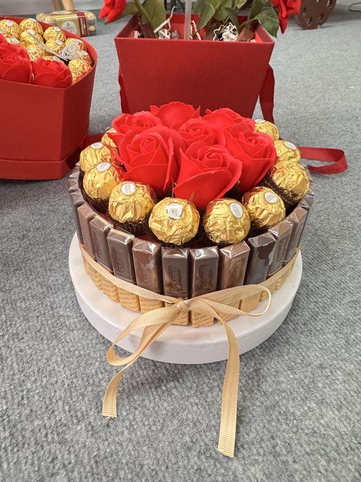 Кутия с бонбони , подаръци