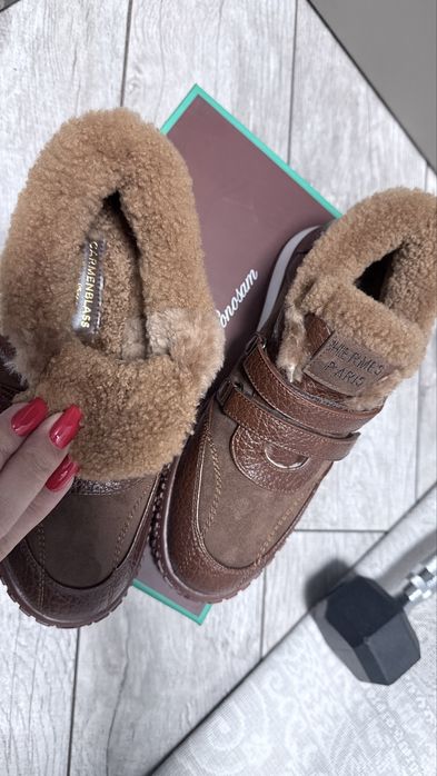 Зимний обувь  шоколадного цвета
