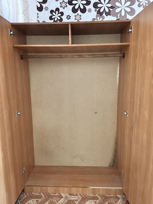 Шкаф, двудверная