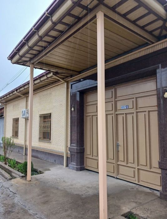 Samarkand viloyat jomboy tuman markazida 7 sotok hovli sotiladi.