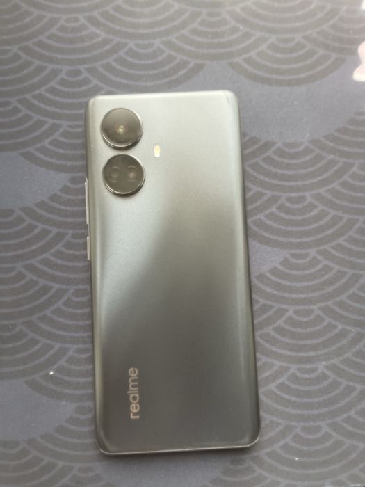 Продам смартфон Realme 10 pro +.  8/256 gb