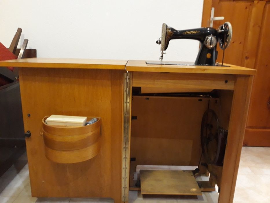 Продавам шевна машина Union