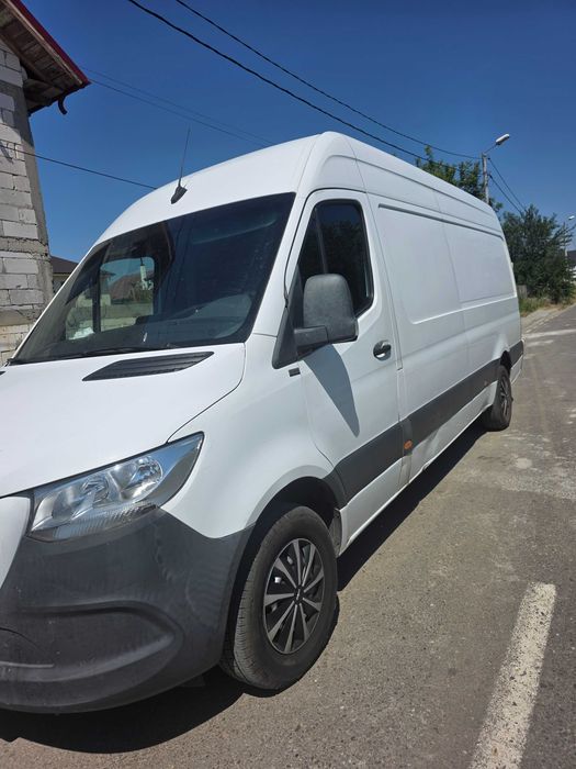 Autoutilitara mercedes sprinter
