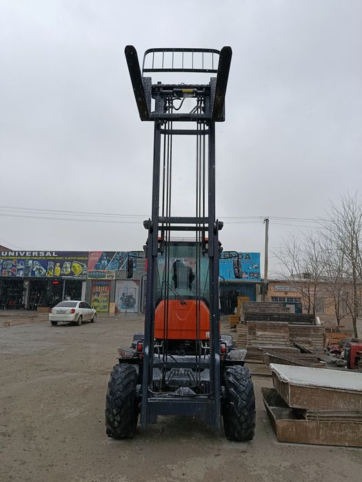 Кара хизмати, грузоподёмные работы. Вилочный погрузчик