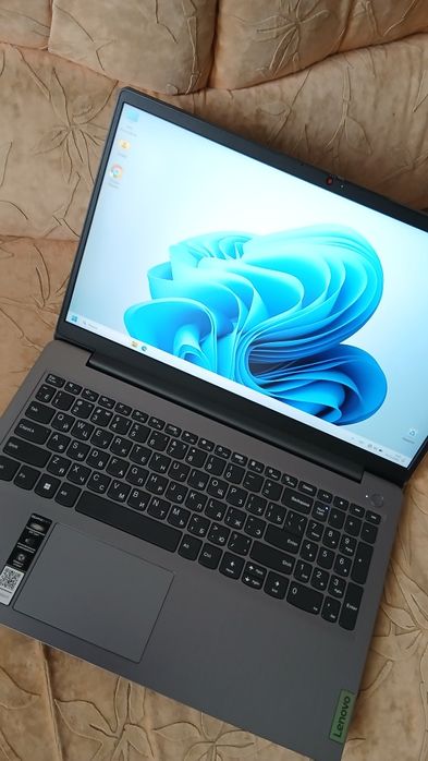 Ноутбук Lenovo IdeaPad 3 15IAU7