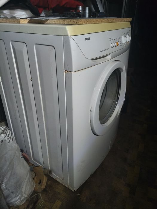 Стиральная машина zanussi