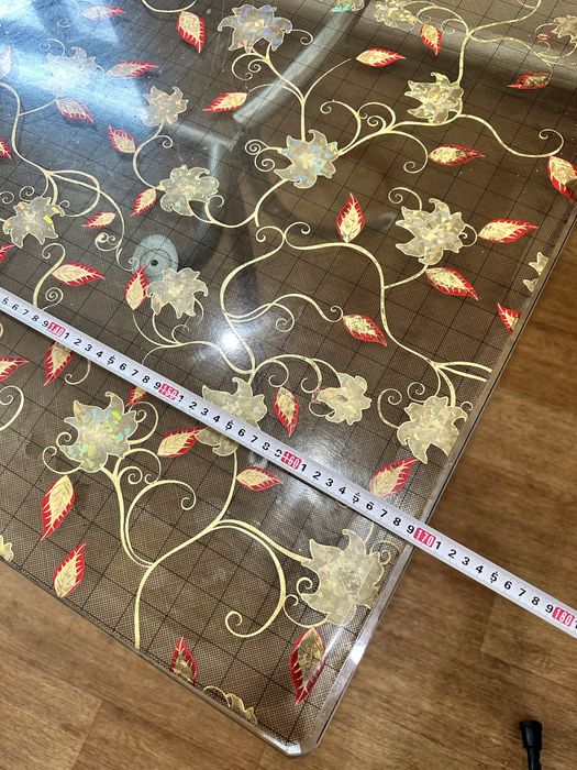 Стол кухоный стекляный