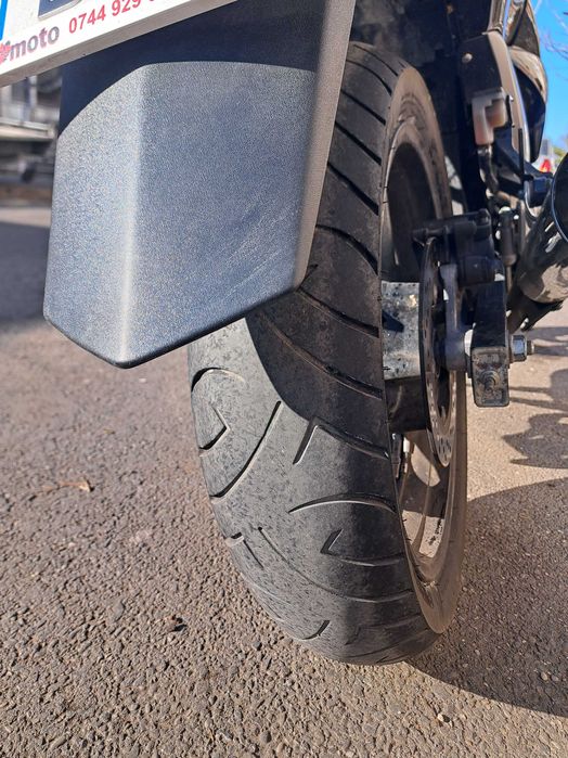 Motocicleta, auto