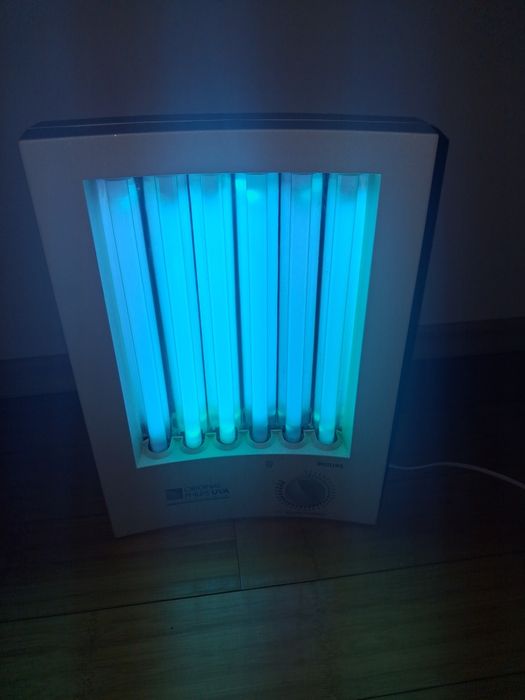 Lampa-aparat bronzat facial