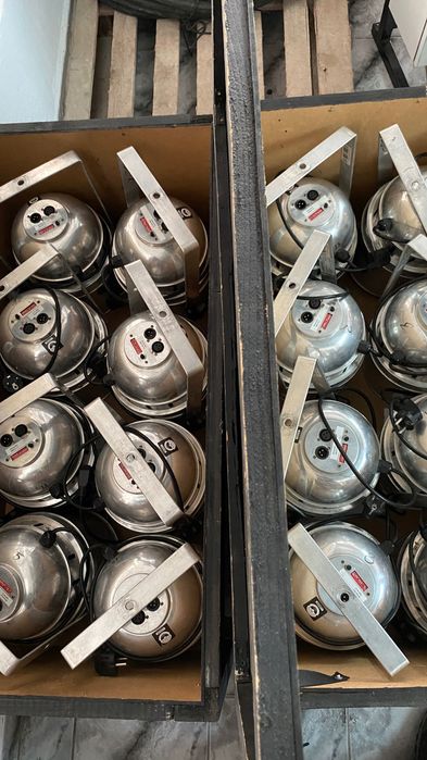 Lumini Led Par Led Bar Beam9R moving head