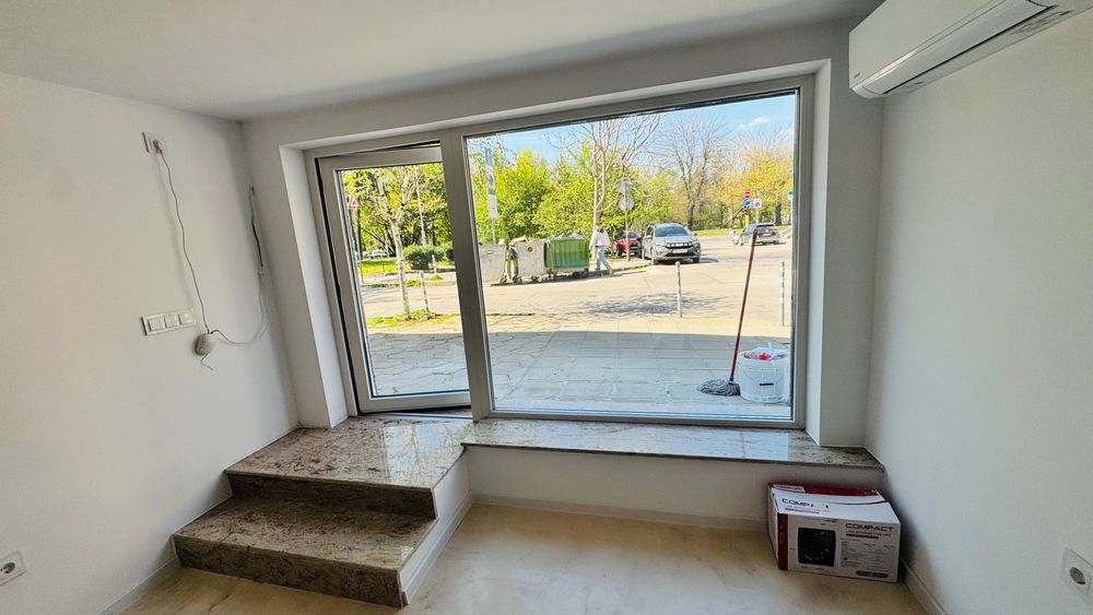 Отдава под наем помещение със статут гараж 29,5 м.кв. София Прощад Папа Йоан Павел II N 3