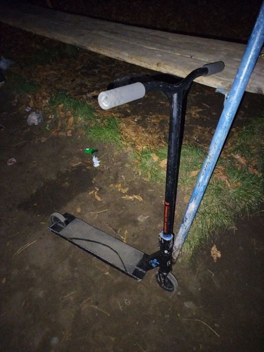 продам трюковой  самокат стрит