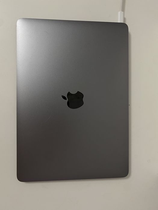 Macbook 12 (8/256)