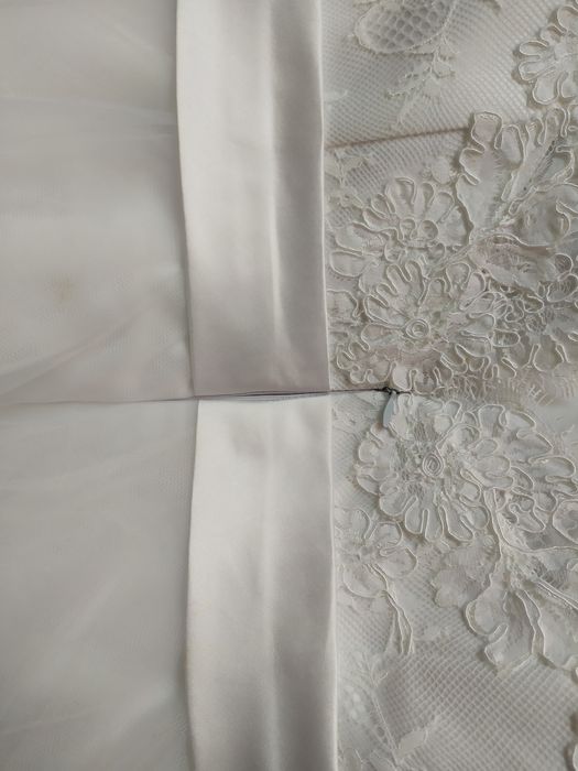 Rochie mireasa noua, nepurtata (castigata)