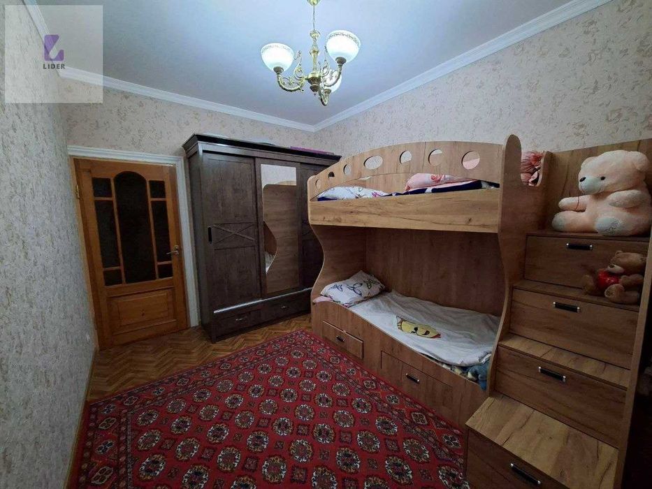 5ти комнатная уютная квартира с удобствами на районе Саттепо